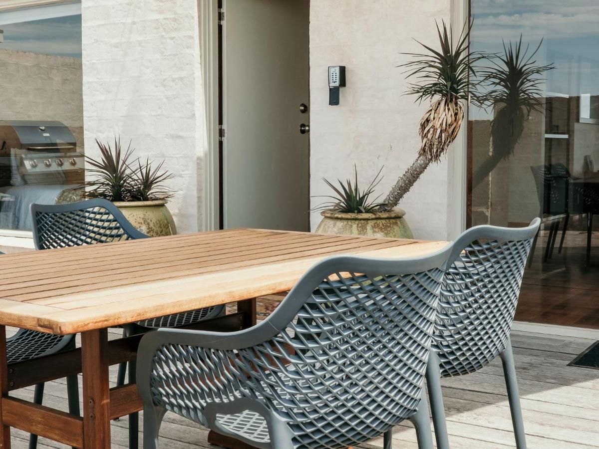 Hearns Beachside Villa 2 Порт-Фейри Экстерьер фото