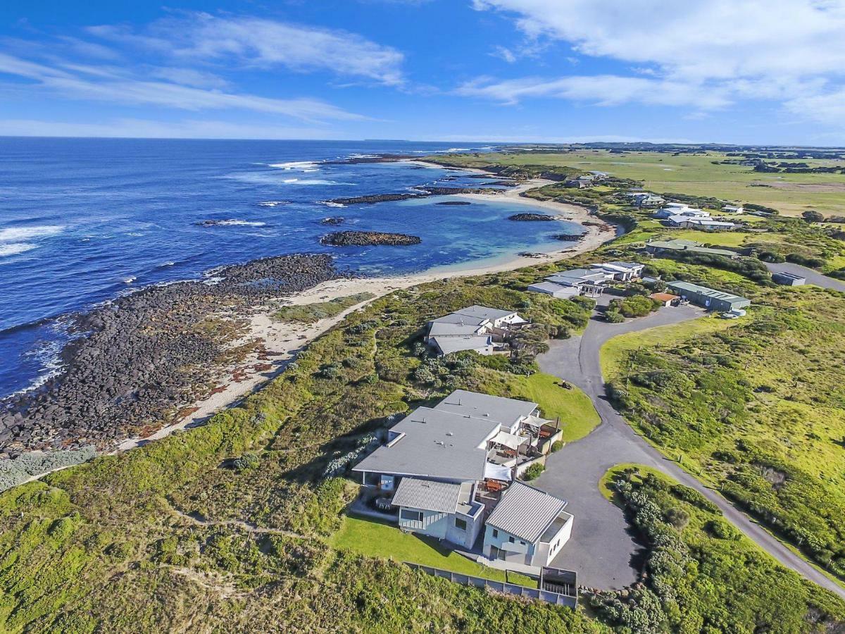 Hearns Beachside Villa 2 Порт-Фейри Экстерьер фото