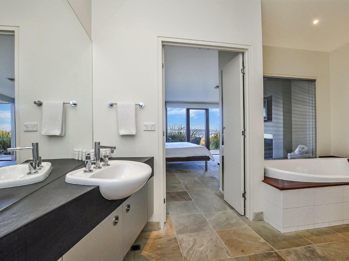 Hearns Beachside Villa 2 Порт-Фейри Экстерьер фото